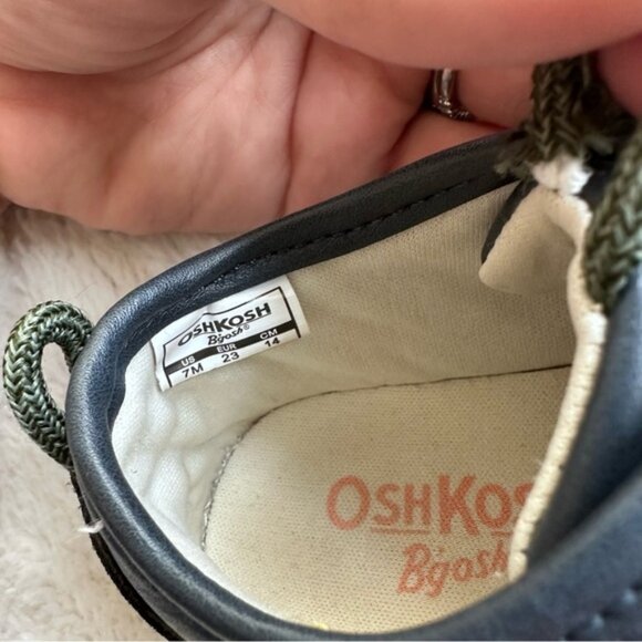 OshKosh B'Gosh | Navy and Green Embroidered Girl's Sugar Sneakers | Size 7 - Picture 6 of 7